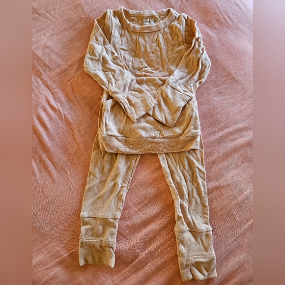 Goumi Kids Lounge Set - Picture 1 of 2